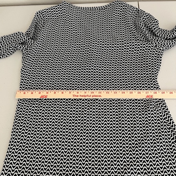 DONCASTER COLLECTION SILK BLOUSE 12 FLOWY OFFICE TRAVEL ELEGANT GEOMETRIC CHIC - Picture 7 of 12